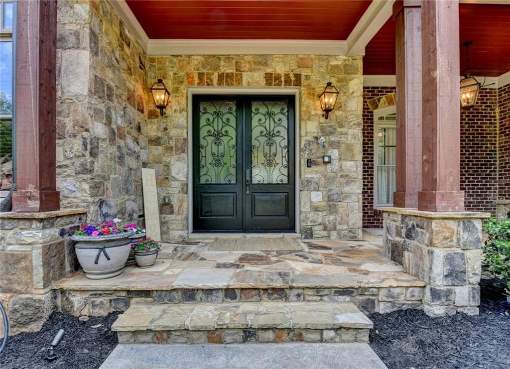 6 bedroom, 8 bathroom, 8,134 sq ft single family residence under contract at 2565 Hermitage Drive, Cumming, GA 30041 — photo 5