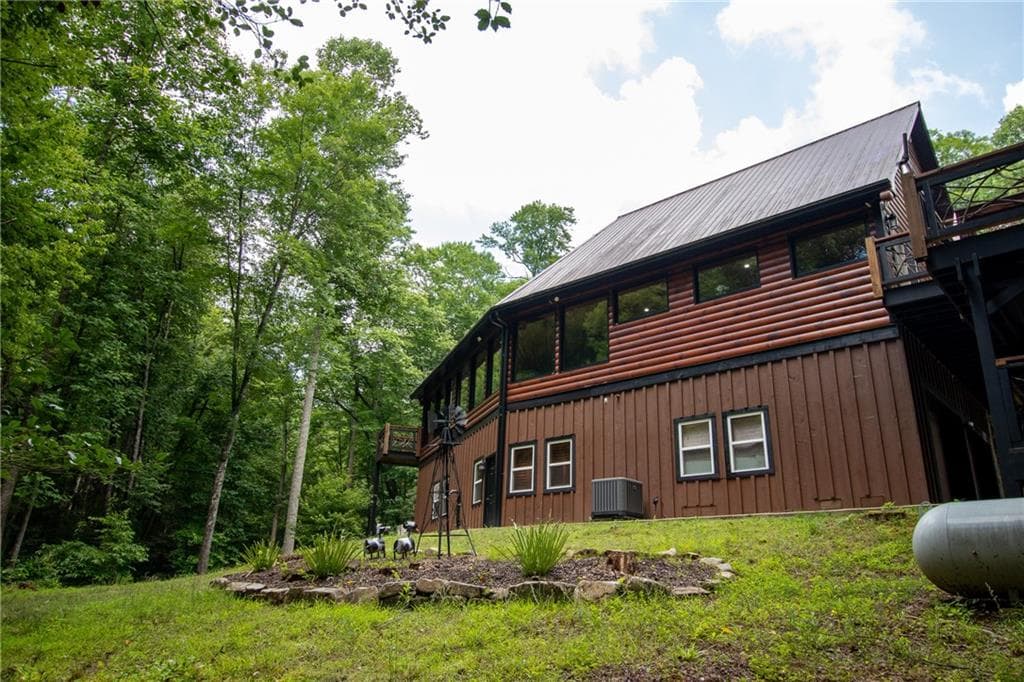 4 bedroom, 5 bathroom, 4,417 sq ft single family residence for sale at 312 Learh Lane, Ellijay, GA 30540 — photo 4