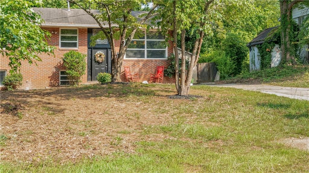 6 bedroom, 3 bathroom, 1,678 sq ft single family residence for sale at 2600 Benson Poole Road, Smyrna, GA 30082 — photo 3