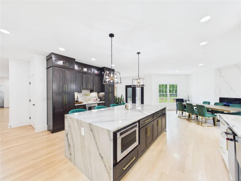 7 bedroom, 8 bathroom, 7,802 sq ft single family residence for sale at 14955 Thompson Road, Milton, GA 30004 — photo 10