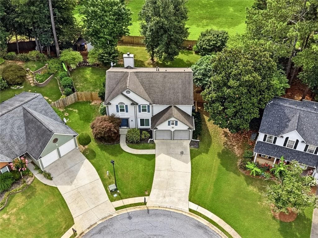 3 bedroom, 2 bathroom, 2,124 sq ft single family residence for sale at 3855 Oak Park Drive, Suwanee, GA 30024 — photo 2