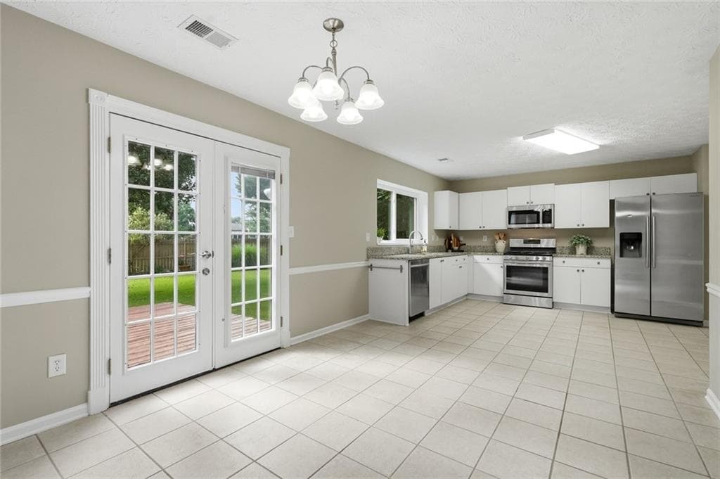 3 bedroom, 2 bathroom, 2,124 sq ft single family residence for sale at 3855 Oak Park Drive, Suwanee, GA 30024 — photo 10