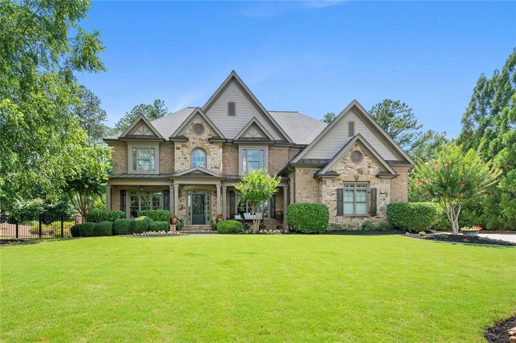 6 bedroom, 5 bathroom, 5,196 sq ft single family residence for sale at 125 Ridge View Court, Acworth, GA 30101