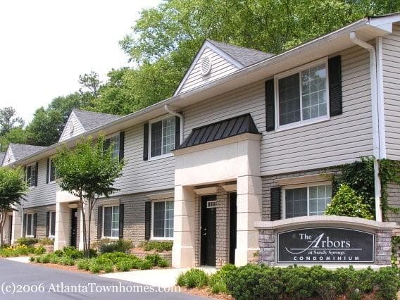 1 bedroom, 1 bathroom, 900 sq ft condominium for sale at 6940 Roswell Road C14, Atlanta, GA 30328 — photo 1 of 10