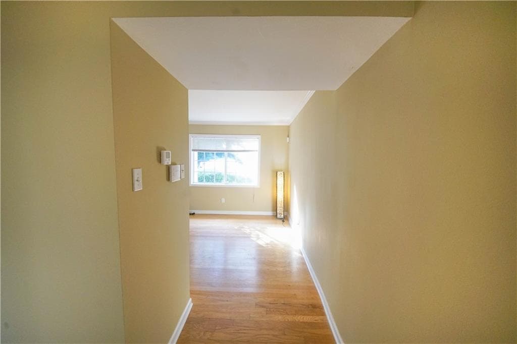 1 bedroom, 1 bathroom, 900 sq ft condominium for sale at 6940 Roswell Road C14, Atlanta, GA 30328 — photo 4