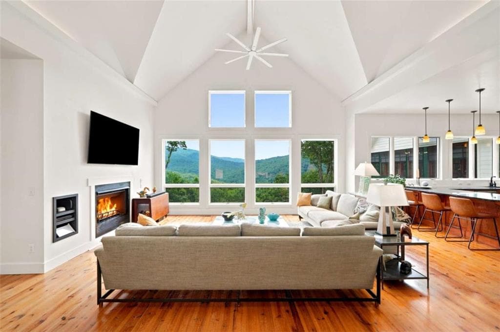 5 bedroom, 4 bathroom, 4,684 sq ft single family residence for sale at 714 Clearview Drive, Talking Rock, GA 30175 — photo 6