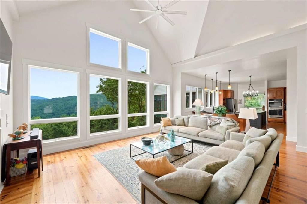 5 bedroom, 4 bathroom, 4,684 sq ft single family residence for sale at 714 Clearview Drive, Talking Rock, GA 30175 — photo 7