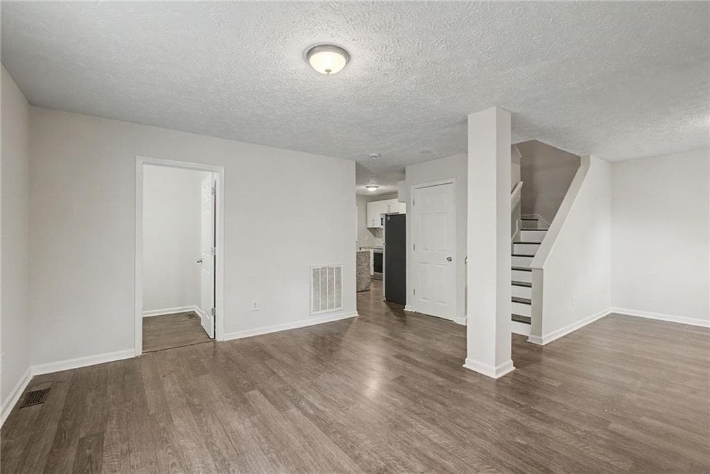 3 bedroom, 3 bathroom, 1,488 sq ft single family residence for sale at 1167 Hubbard Street, Atlanta, GA 30310 — photo 4
