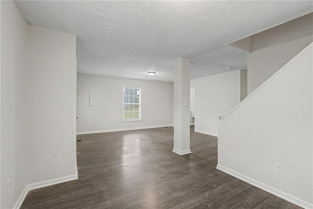 3 bedroom, 3 bathroom, 1,488 sq ft single family residence for sale at 1167 Hubbard Street, Atlanta, GA 30310 — photo 5