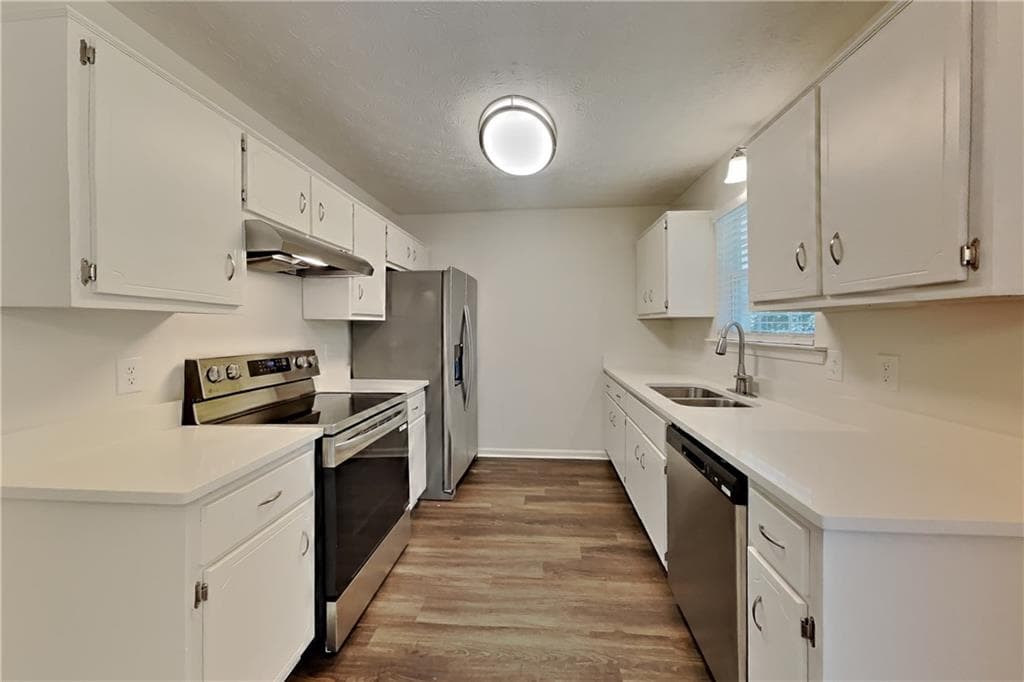 3 bedroom, 2 bathroom, 1,156 sq ft single family residence for rent at 6460 River Hill Drive, Flowery Branch, GA 30542 for $1,800 a month — photo 5