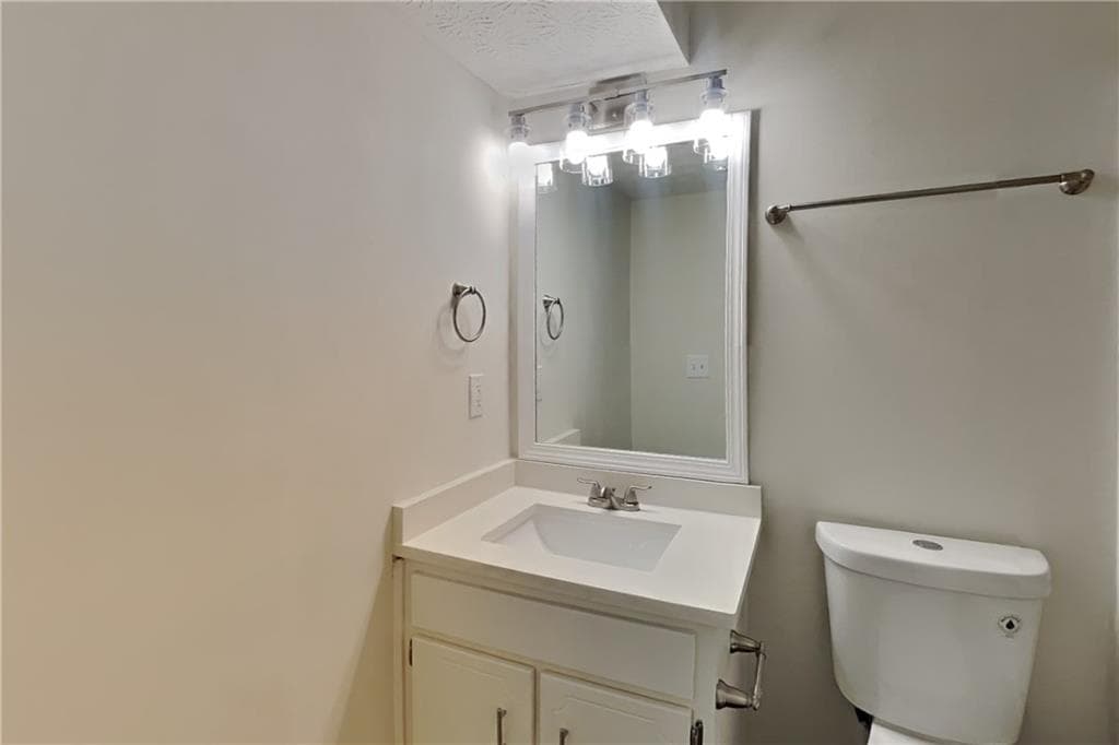 3 bedroom, 2 bathroom, 1,156 sq ft single family residence for rent at 6460 River Hill Drive, Flowery Branch, GA 30542 for $1,800 a month — photo 9