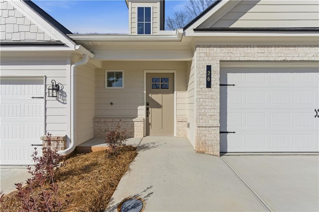 3 bedroom, 3 bathroom, 1,681 sq ft townhouse for sale at 26 Silver Leaf Lane 3, Dawsonville, GA 30534 — photo 2