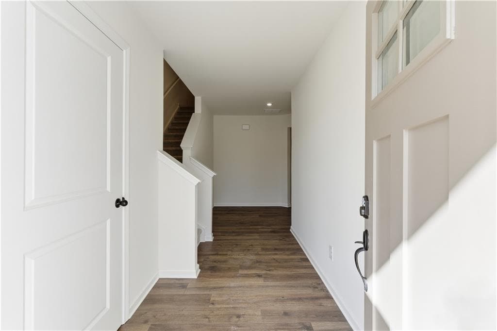 3 bedroom, 3 bathroom, 1,681 sq ft townhouse for sale at 26 Silver Leaf Lane 3, Dawsonville, GA 30534 — photo 3