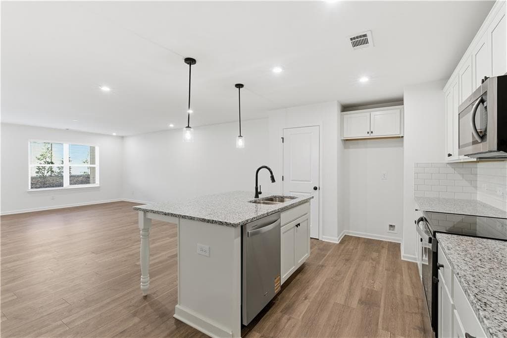 3 bedroom, 3 bathroom, 1,681 sq ft townhouse for sale at 26 Silver Leaf Lane 3, Dawsonville, GA 30534 — photo 6