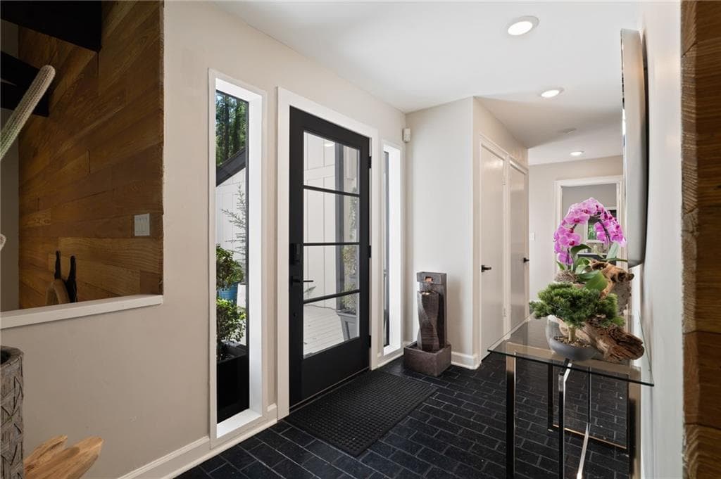 5 bedroom, 5 bathroom, 4,083 sq ft single family residence for sale at 4830 Rebel Trail, Sandy Springs, GA 30327 — photo 3