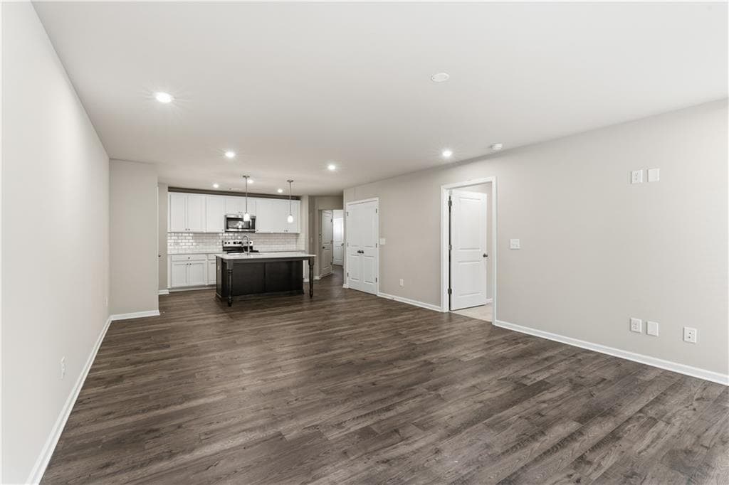 3 bedroom, 3 bathroom, 1,684 sq ft townhouse for sale at 32 Silver Leaf Lane 4, Dawsonville, GA 30534 — photo 9
