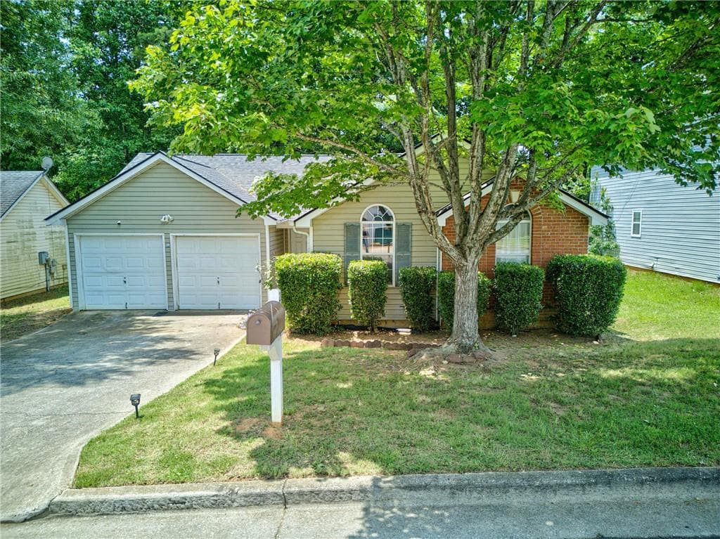 3 bedroom, 2 bathroom, 1,208 sq ft single family residence under contract at 2343 Rambling Way, Lithonia, GA 30058
