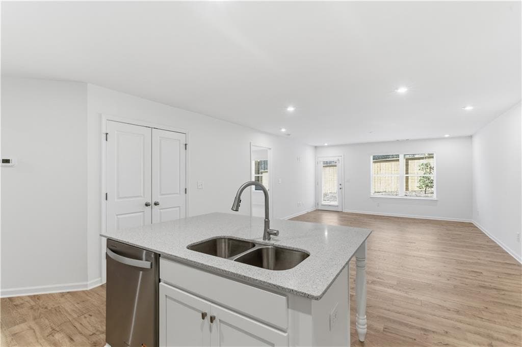 3 bedroom, 3 bathroom, 1,684 sq ft townhouse for sale at 38 Silver Leaf Lane 5, Dawsonville, GA 30534 — photo 6