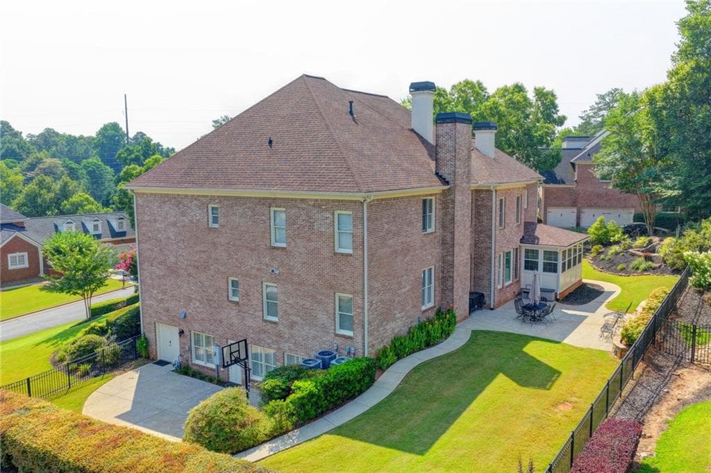 6 bedroom, 7 bathroom, 7,700 sq ft single family residence for rent at 8910 Pinehurst Cove, Duluth, GA 30097 for $6,000 a month — photo 2