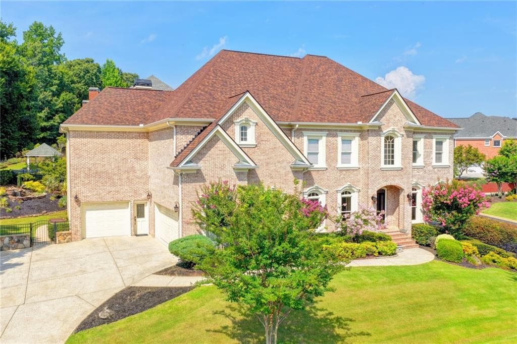 6 bedroom, 7 bathroom, 7,700 sq ft single family residence for rent at 8910 Pinehurst Cove, Duluth, GA 30097 for $6,000 a month — photo 7