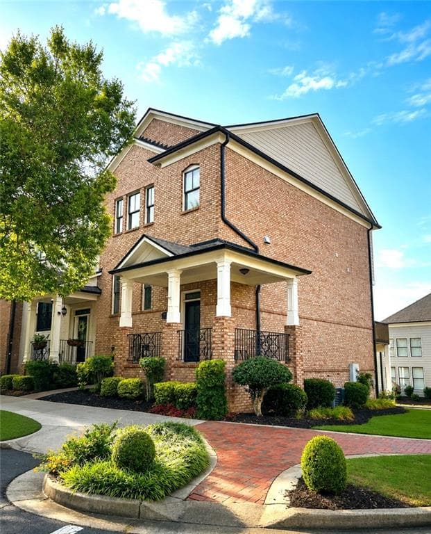3 bedroom, 4 bathroom, 2,644 sq ft townhouse for sale at 396 Suwanee Avenue, Suwanee, GA 30024