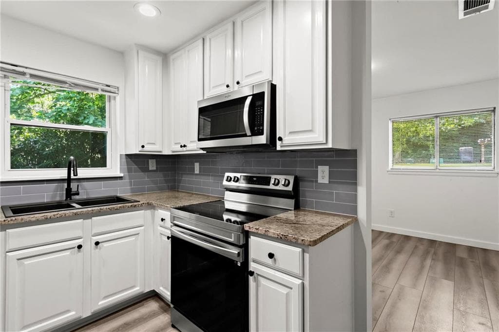 quadruplex for sale at 545 Oakview Road, Decatur, GA 30030 — photo 9