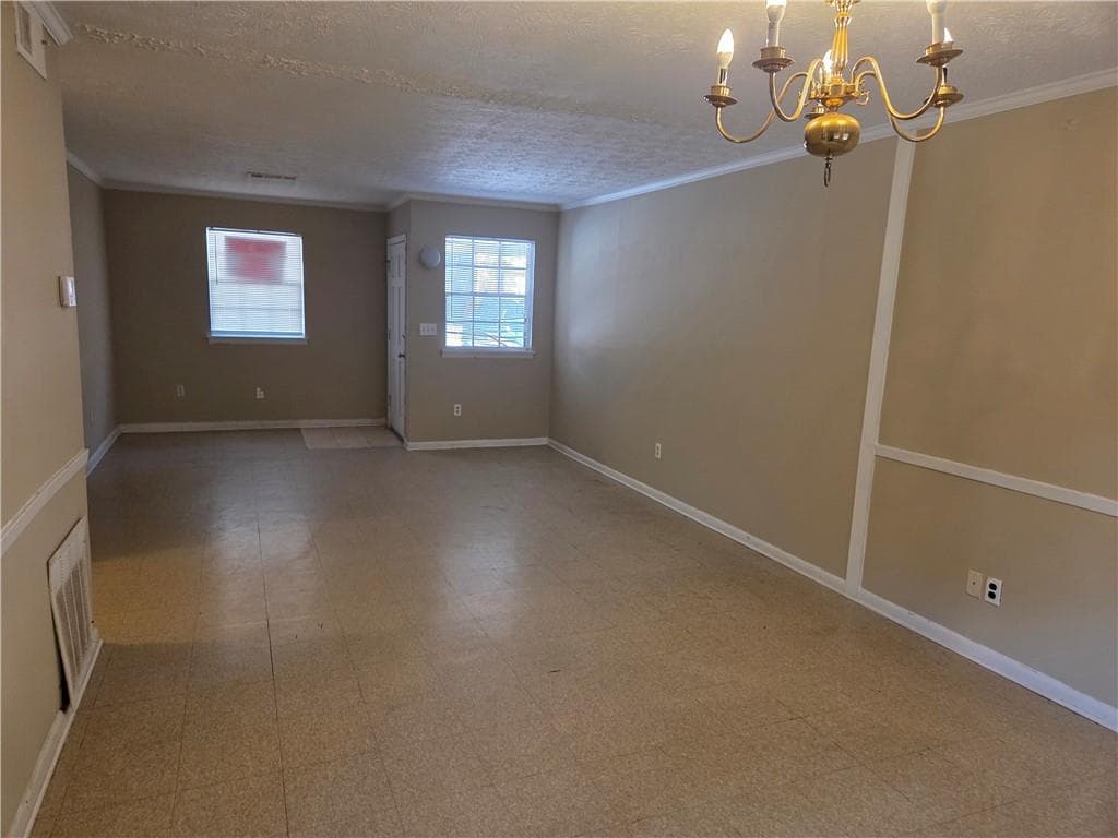 2 bedroom, 1 bathroom, 1,063 sq ft townhouse for sale at 897 A Six Oaks Circle B, Norcross, GA 30093 — photo 3