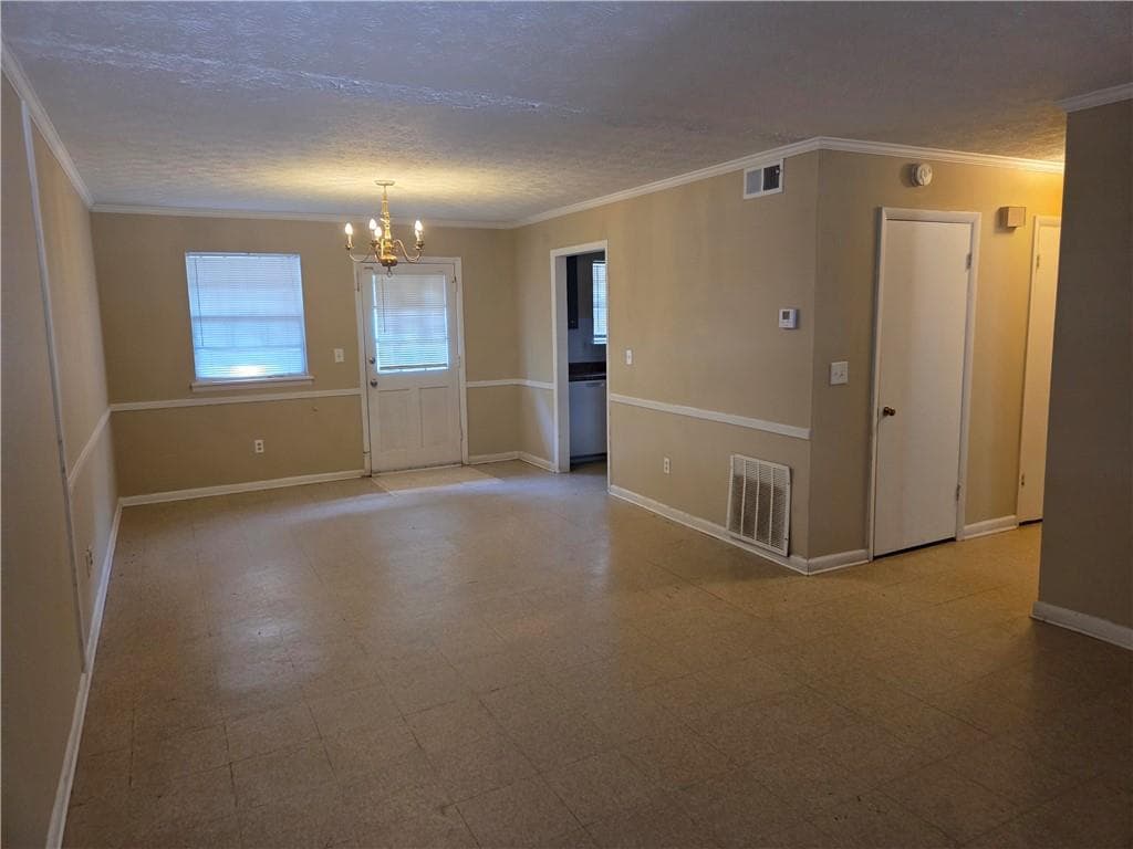 2 bedroom, 1 bathroom, 1,063 sq ft townhouse for sale at 897 A Six Oaks Circle B, Norcross, GA 30093 — photo 4
