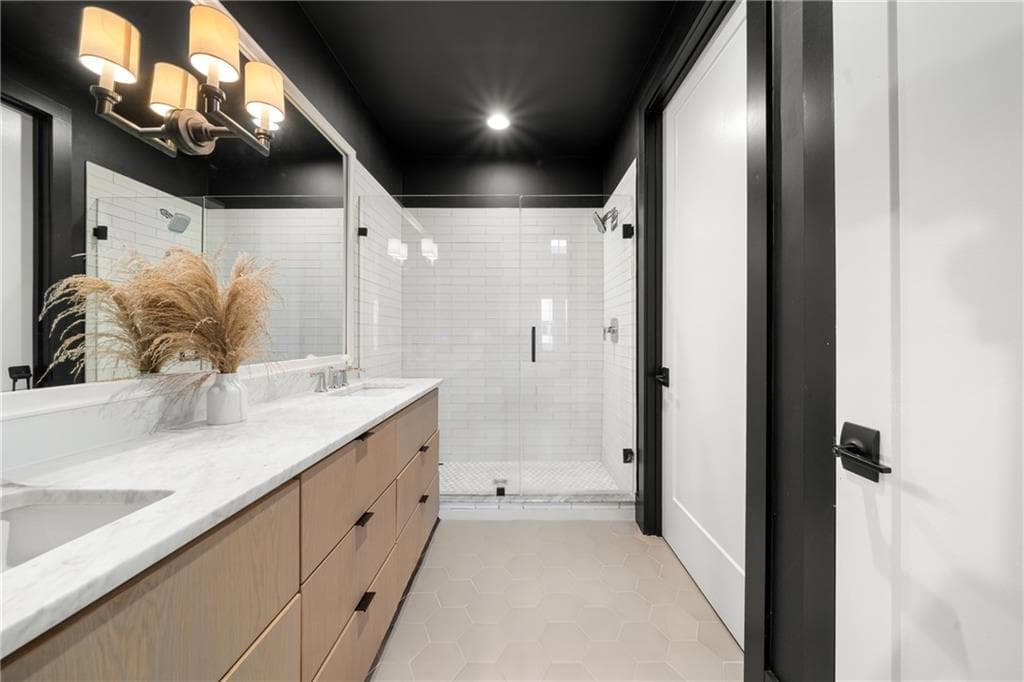 3 bedroom, 3 bathroom, 1,806 sq ft townhouse for sale at 360 Heatherden Avenue, Fayetteville, GA 30214 — photo 8