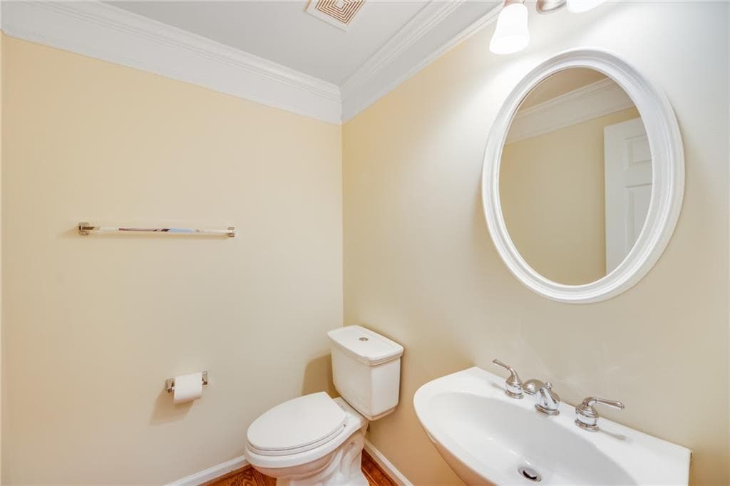 3 bedroom, 4 bathroom, 2,328 sq ft townhouse for rent at 2776 Loftview Square, Atlanta, GA 30339 for $3,100 a month — photo 6