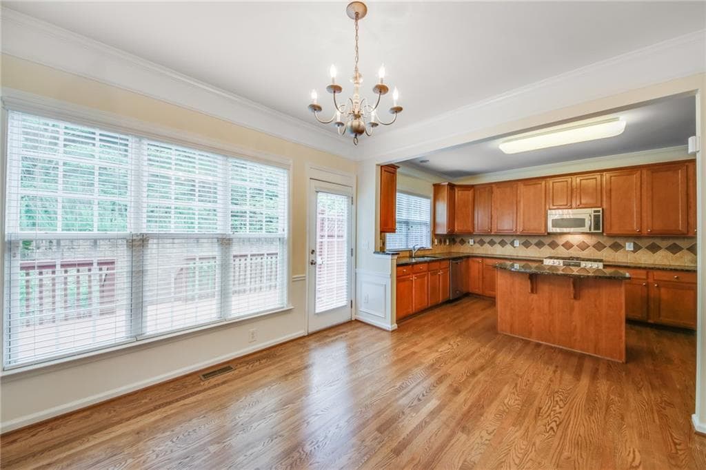 3 bedroom, 4 bathroom, 2,328 sq ft townhouse for rent at 2776 Loftview Square, Atlanta, GA 30339 for $3,100 a month — photo 7