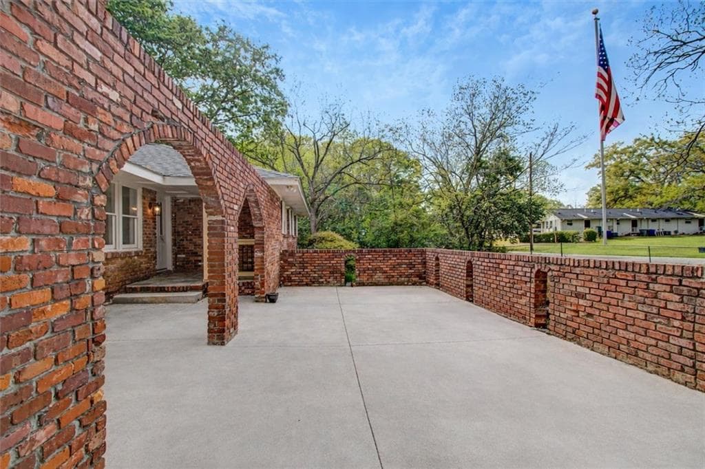 5 bedroom, 4 bathroom, 3,140 sq ft single family residence for sale at 1150 Tinsley Drive, Conyers, GA 30012 — photo 2