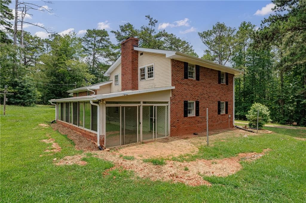 5 bedroom, 3 bathroom, 2,452 sq ft single family residence for sale at 115 Brookshire Drive, Fayetteville, GA 30215 — photo 5