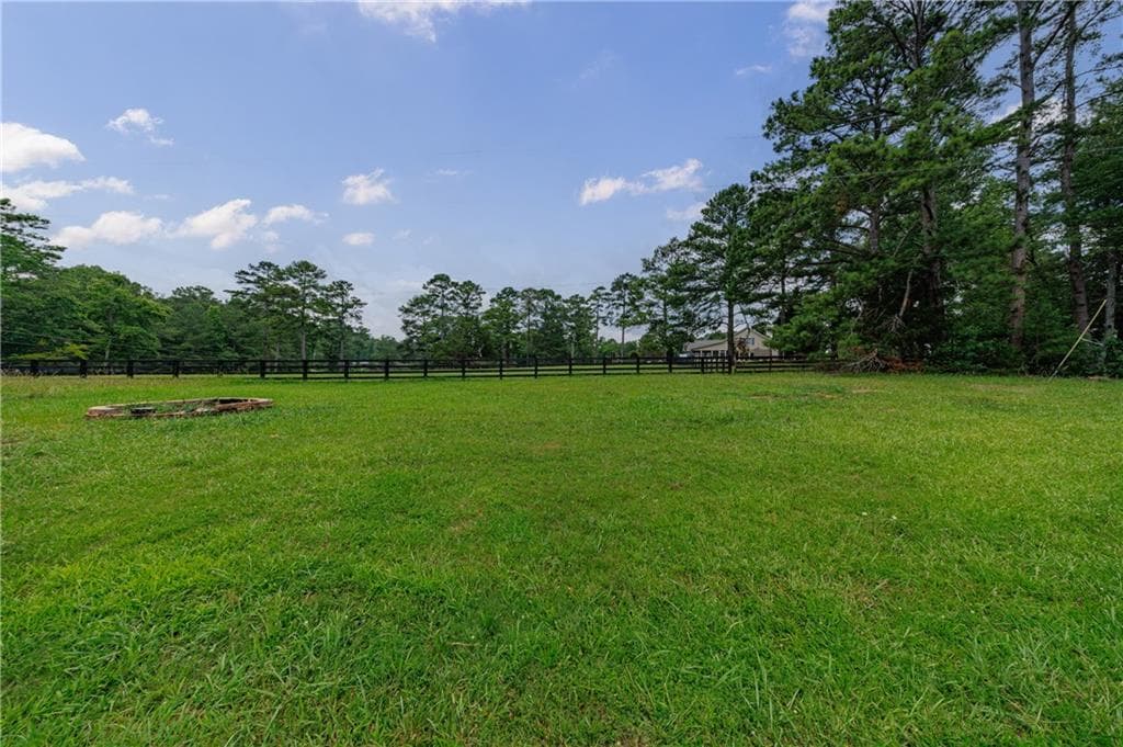 5 bedroom, 3 bathroom, 2,452 sq ft single family residence for sale at 115 Brookshire Drive, Fayetteville, GA 30215 — photo 7