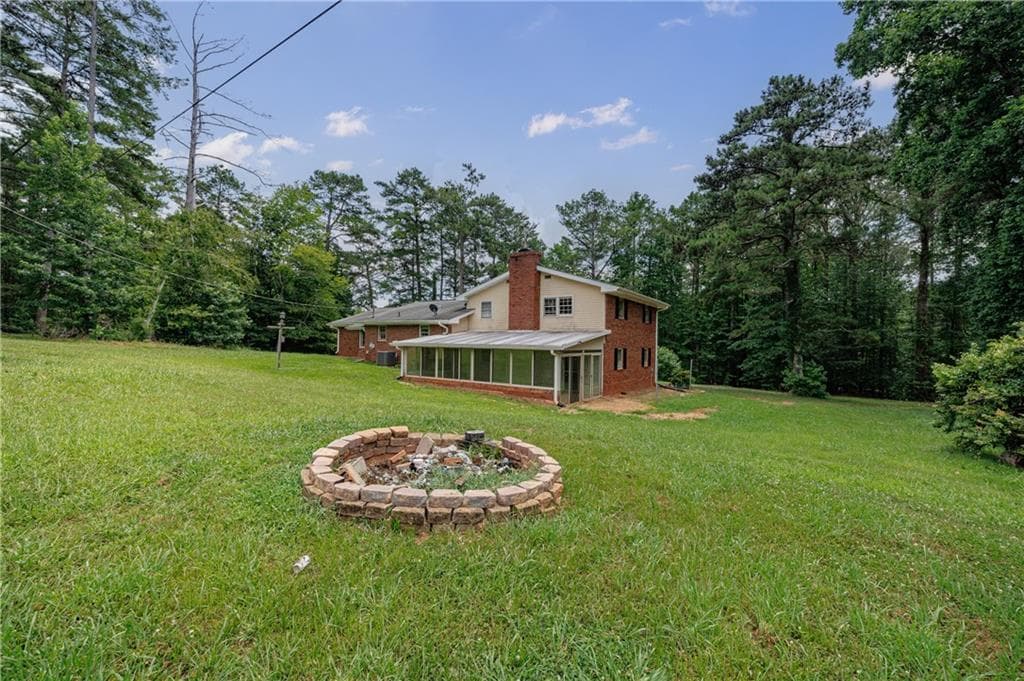 5 bedroom, 3 bathroom, 2,452 sq ft single family residence for sale at 115 Brookshire Drive, Fayetteville, GA 30215 — photo 8