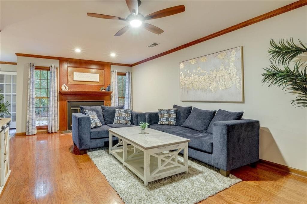 2 bedroom, 3 bathroom, 1,906 sq ft townhouse for sale at 2970 Woodruff Drive, Smyrna, GA 30080 — photo 3