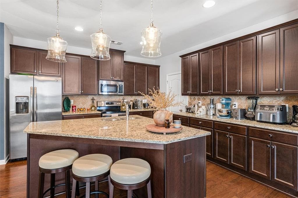 3 bedroom, 3 bathroom, 2,005 sq ft townhouse for sale at 7643 Bucknell Terrace, Fairburn, GA 30213 — photo 6