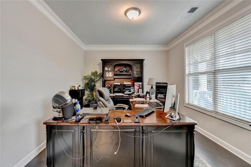 5 bedroom, 4 bathroom, 3,904 sq ft single family residence for rent at 5525 Nesmith Court, Cumming, GA 30040 for $3,900 a month — photo 5