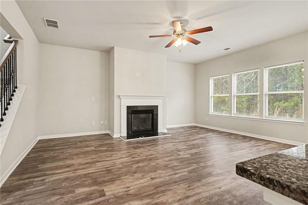 4 bedroom, 3 bathroom, 2,684 sq ft single family residence under contract at 2464 Hanover Woods Road, Lithonia, GA 30058 — photo 8