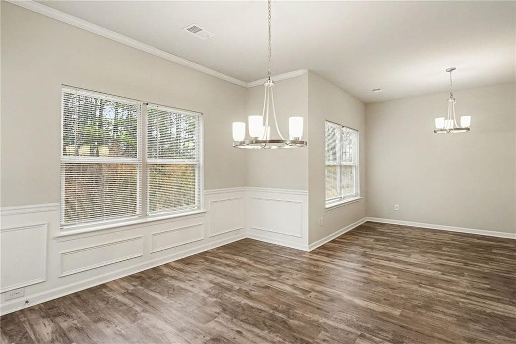 4 bedroom, 3 bathroom, 2,684 sq ft single family residence under contract at 2464 Hanover Woods Road, Lithonia, GA 30058 — photo 10