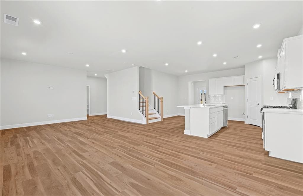 4 bedroom, 3 bathroom, 2,622 sq ft single family residence under contract at 240 Delilah Street, Mcdonough, GA 30252 — photo 8