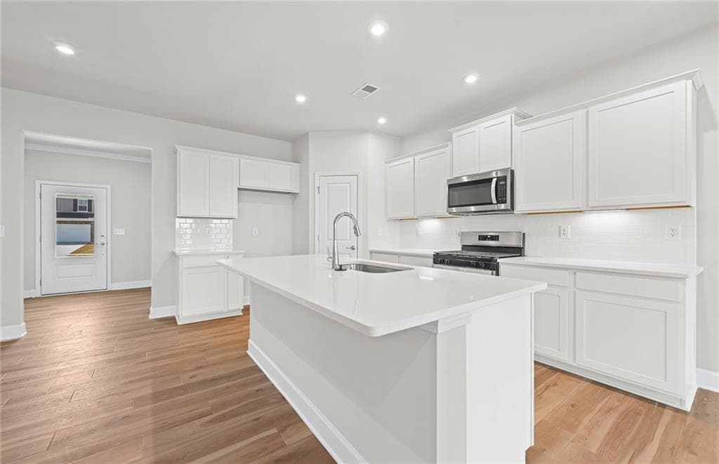 4 bedroom, 3 bathroom, 2,622 sq ft single family residence under contract at 240 Delilah Street, Mcdonough, GA 30252 — photo 10