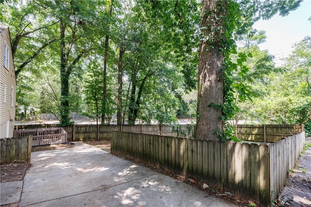 5 bedroom, 4 bathroom, 2,262 sq ft single family residence for sale at 1371 Fulton Avenue, Atlanta, GA 30344 — photo 4