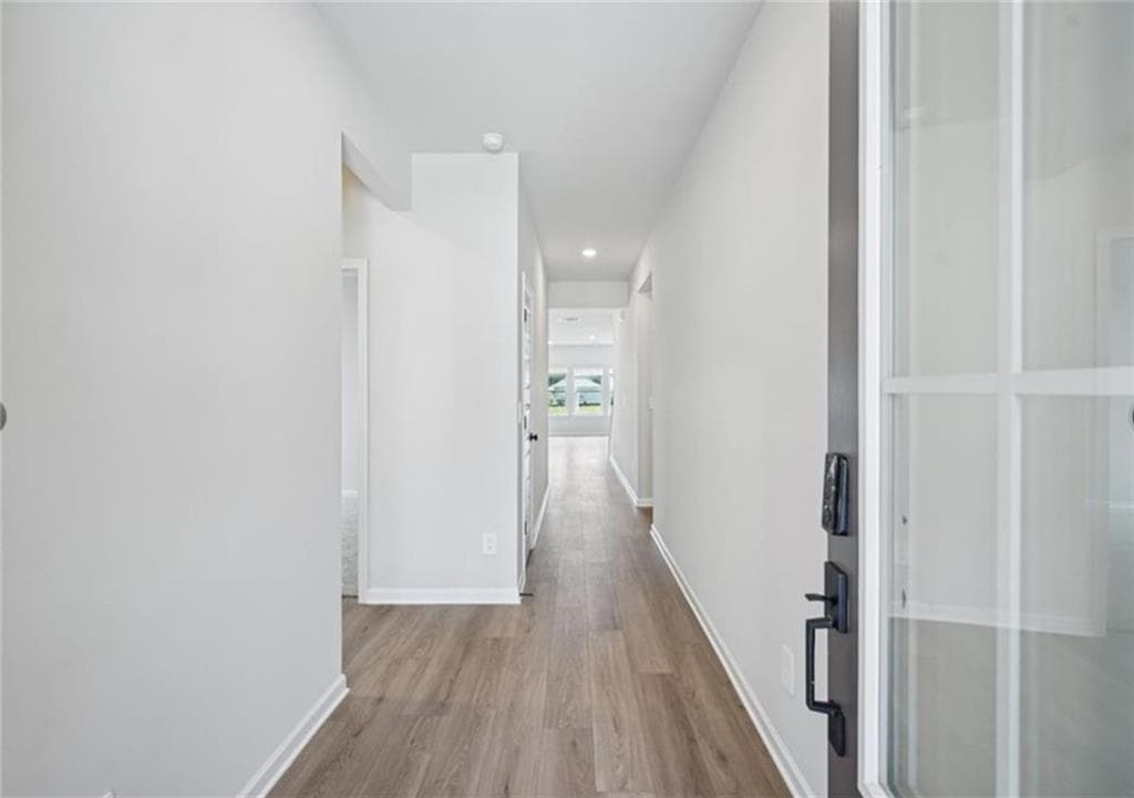 4 bedroom, 3 bathroom, 2,638 sq ft single family residence for rent at 2888 Sweet Red Circle, Braselton, GA 30517 for $2,650 a month — photo 2