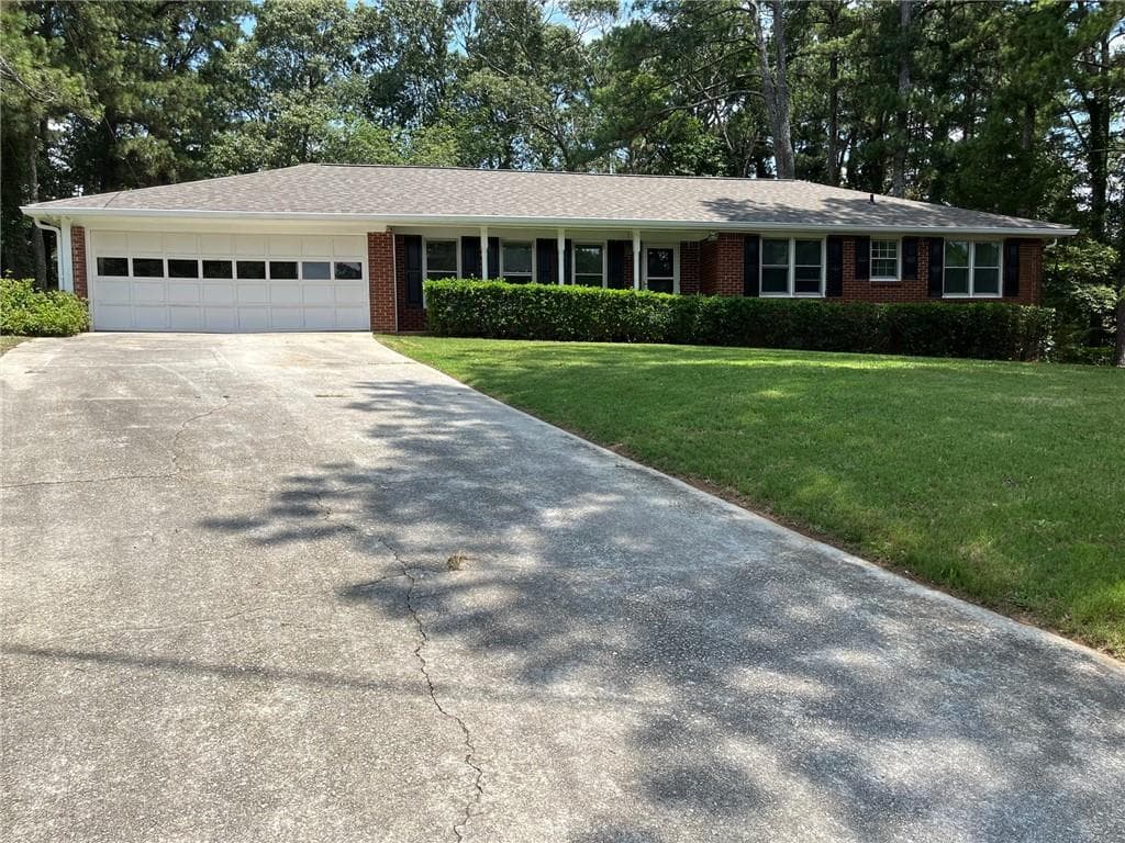 3 bedroom, 3 bathroom, 1,668 sq ft single family residence for sale at 1944 Lashley Court, Snellville, GA 30078 — photo 2