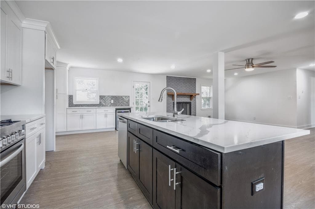 3 bedroom, 3 bathroom, 1,668 sq ft single family residence for sale at 1944 Lashley Court, Snellville, GA 30078 — photo 7