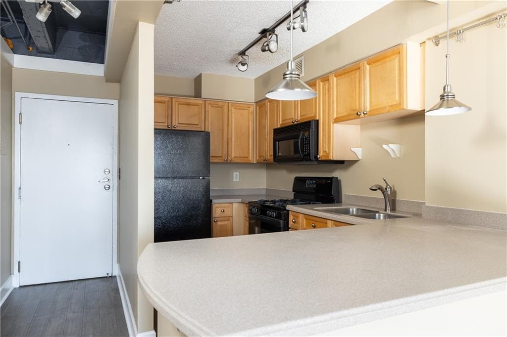 1 bedroom, 1 bathroom, 505 sq ft condominium for sale at 2479 Peachtree Road 1010, Atlanta, GA 30305 — photo 5