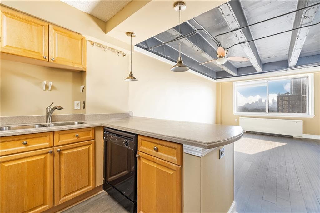 1 bedroom, 1 bathroom, 505 sq ft condominium for sale at 2479 Peachtree Road 1010, Atlanta, GA 30305 — photo 9