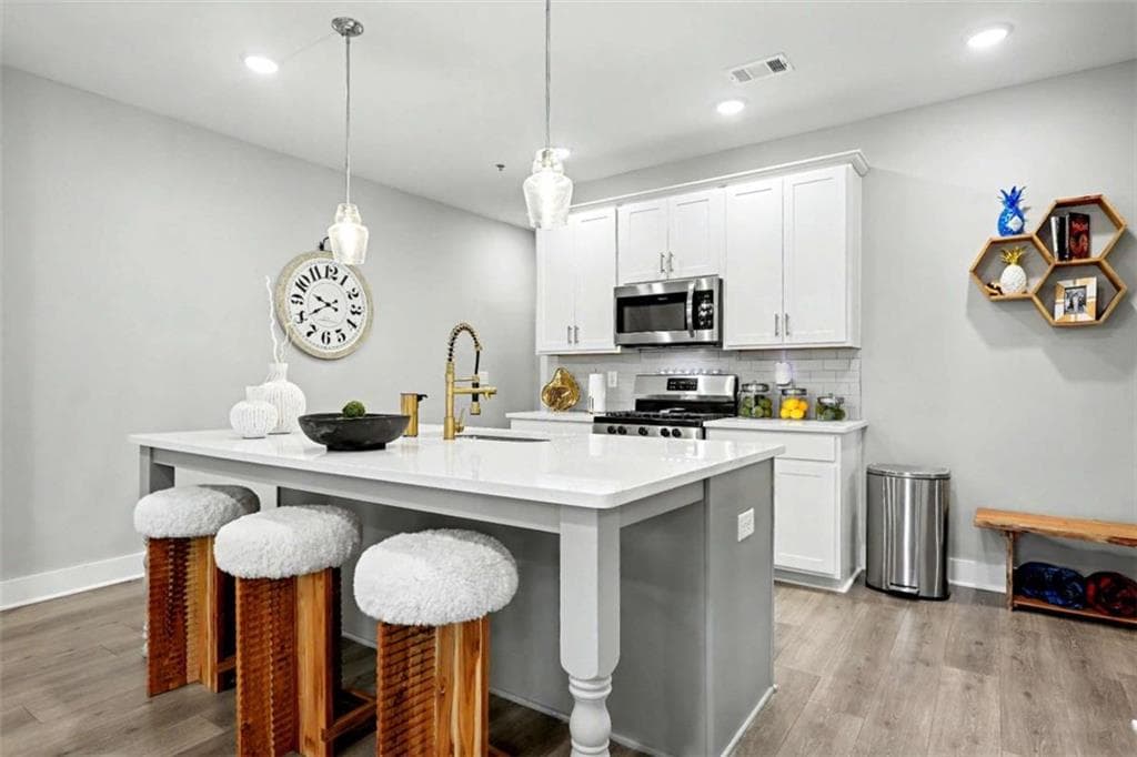 3 bedroom, 3 bathroom, 1,985 sq ft townhouse for sale at 1711 Prospect Way, Conyers, GA 30094 — photo 6