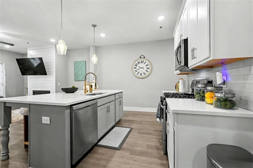 3 bedroom, 3 bathroom, 1,985 sq ft townhouse for sale at 1711 Prospect Way, Conyers, GA 30094 — photo 8